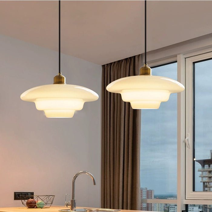 Lámpara Colgante de Vidrio Blanco Opalino Mid-Century
