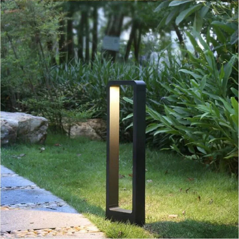 Luz de Suelo Exterior GardenGlow para Camino y Jardín