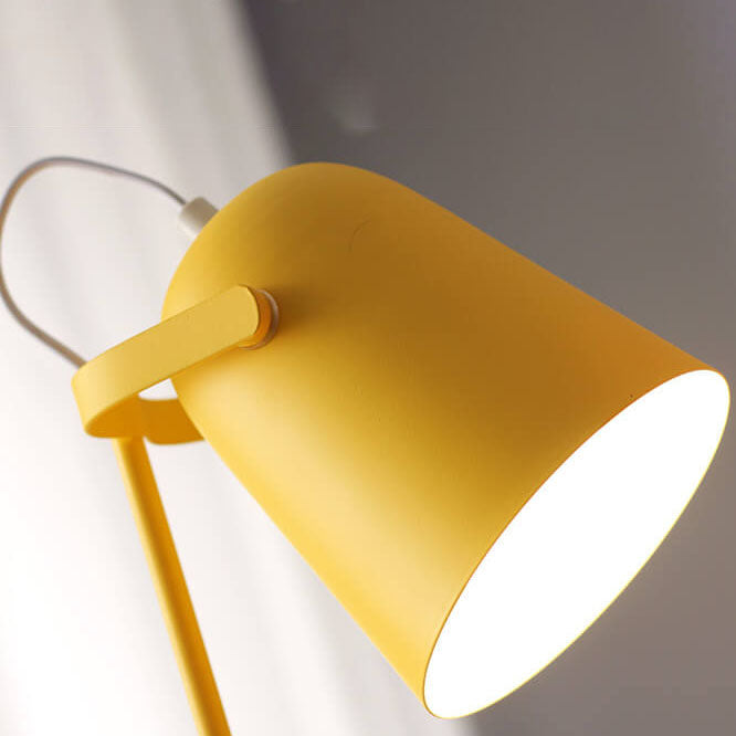 Lámpara de Escritorio LED de Metal Nórdica Minimalista