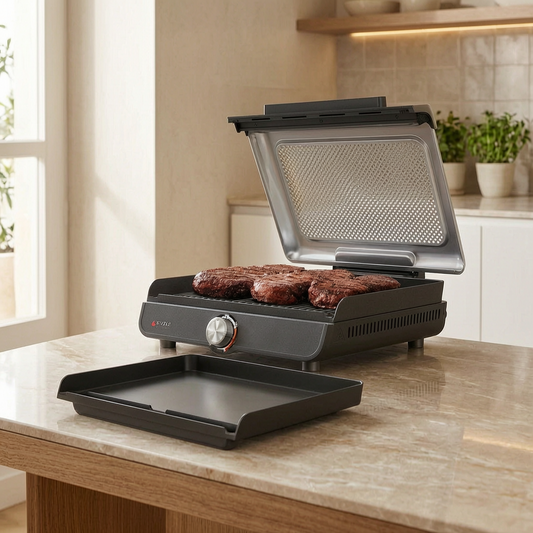 Plancha eléctrica para asar en una cocina luminosa