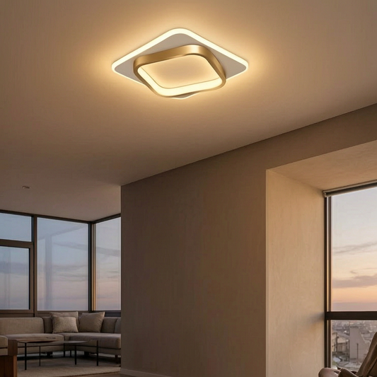 Plafón LED cuadrado encendido en un salón moderno