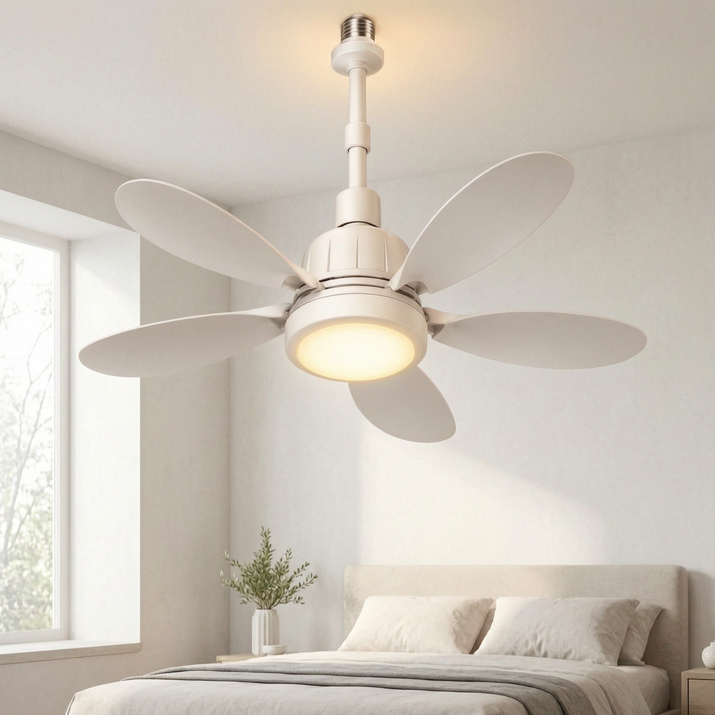 Ventilador de techo con luz instalado en un dormitorio