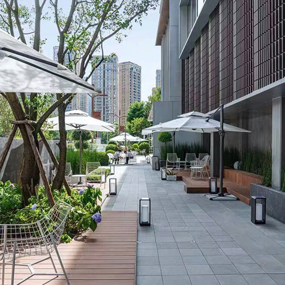 Luz Solar LED Exterior Cuadrada Moderna Resistente al Agua