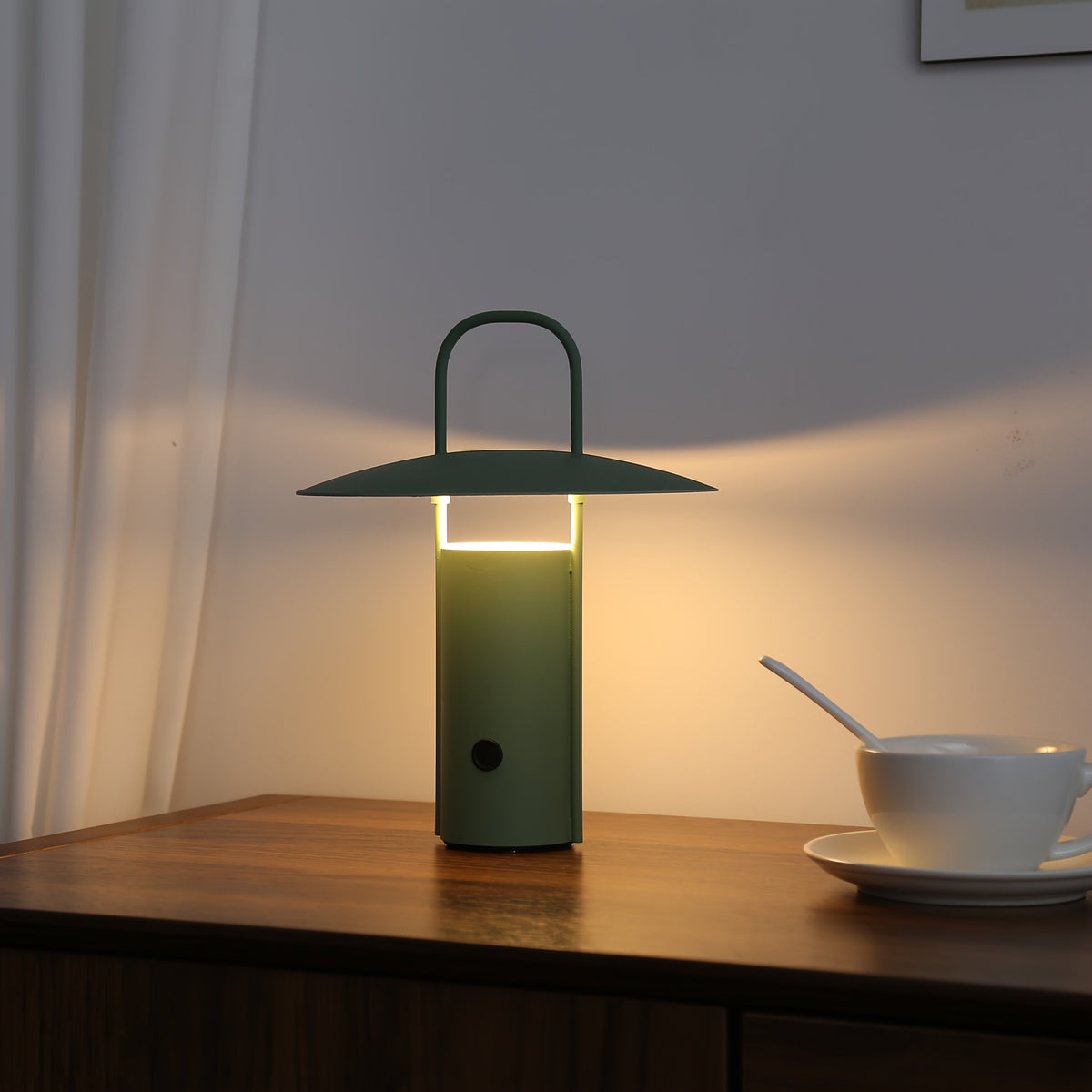 Lámpara Táctil LED Inalámbrica Recargable de Metal Cúpula