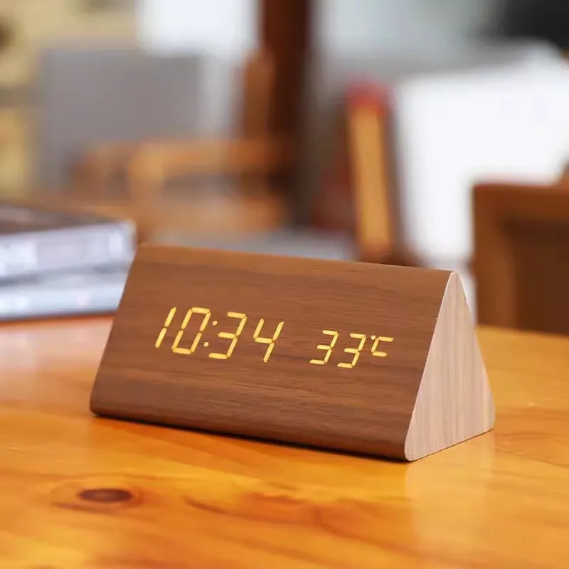 Despertador LED de Madera Inteligente con Control de Voz