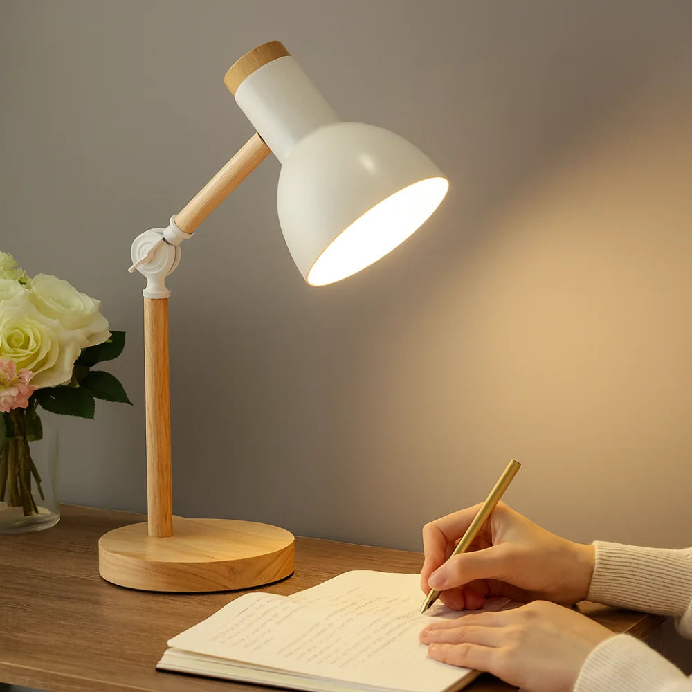 Lámpara de Escritorio de Madera Nórdica Ajustable LED
