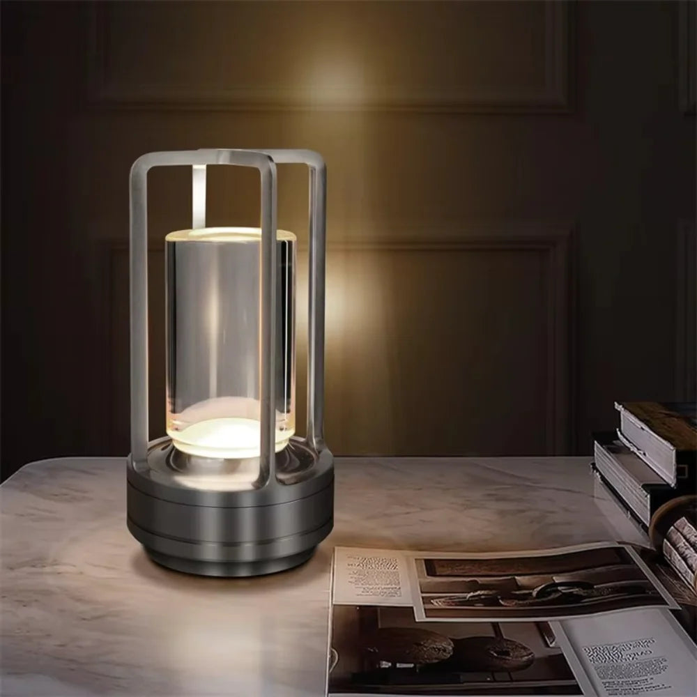 Lámpara de Mesa LED Cilíndrica de Metal Inalámbrica Moderna