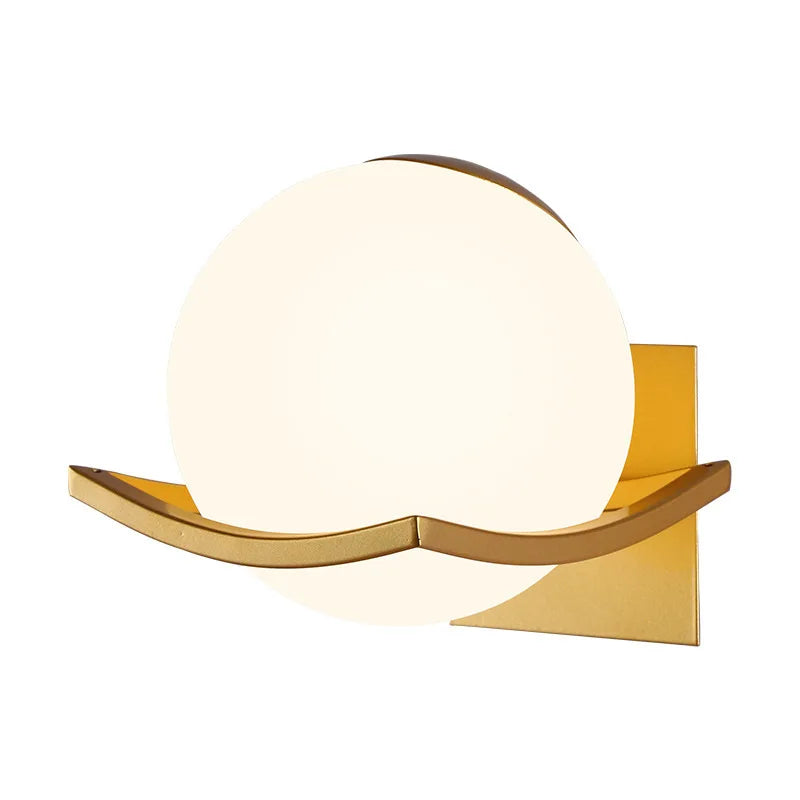 Aplique de Pared Makar con Globo de Vidrio Opal Europeo