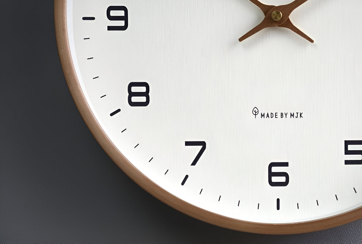 Reloj de Pared Nórdico Minimalista con Marco de Madera