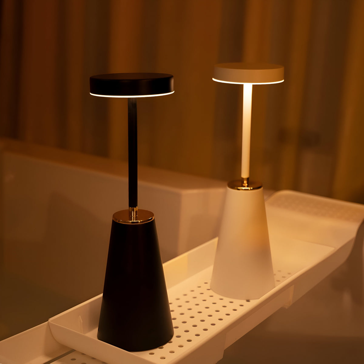 Lámpara de Mesa Recargable sin Cables Elegante y Delgada