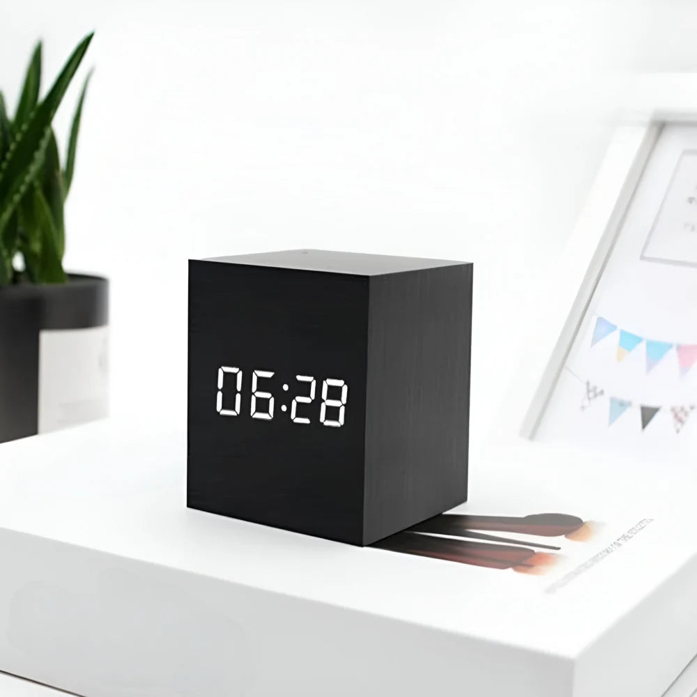Reloj Despertador Digital Cubo LED con Fecha y Temperatura