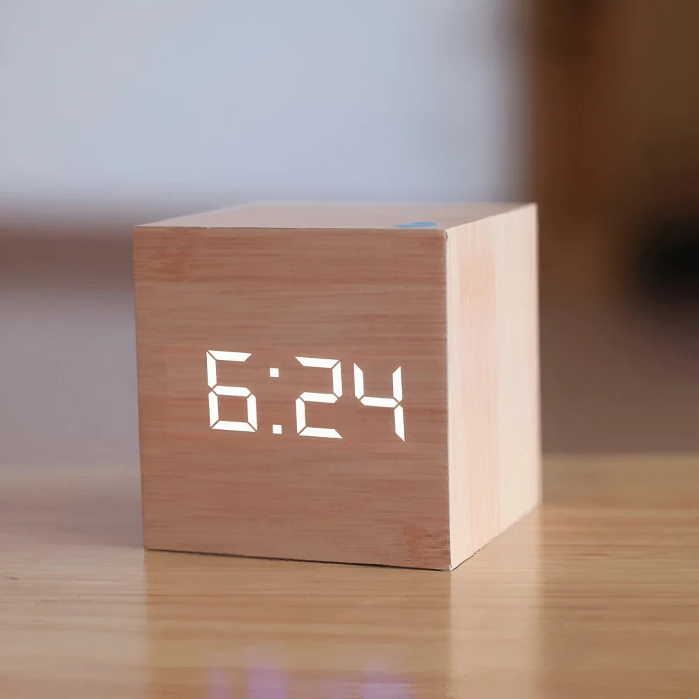 Reloj Despertador Digital Cubo LED con Fecha y Temperatura
