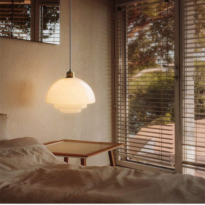 Lámpara Colgante de Vidrio Blanco Opalino Mid-Century