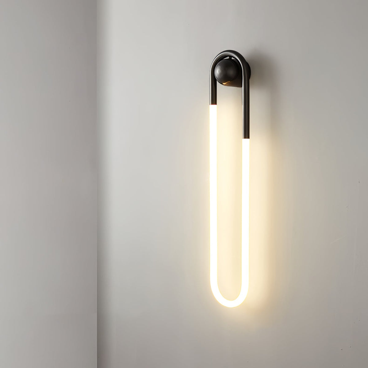 Aplique de Pared LED en Lazo de Latón o Negro Minimalista