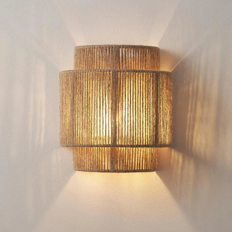 Aplique de Pared RattanGlow de Ratán Tejido a Mano Natural