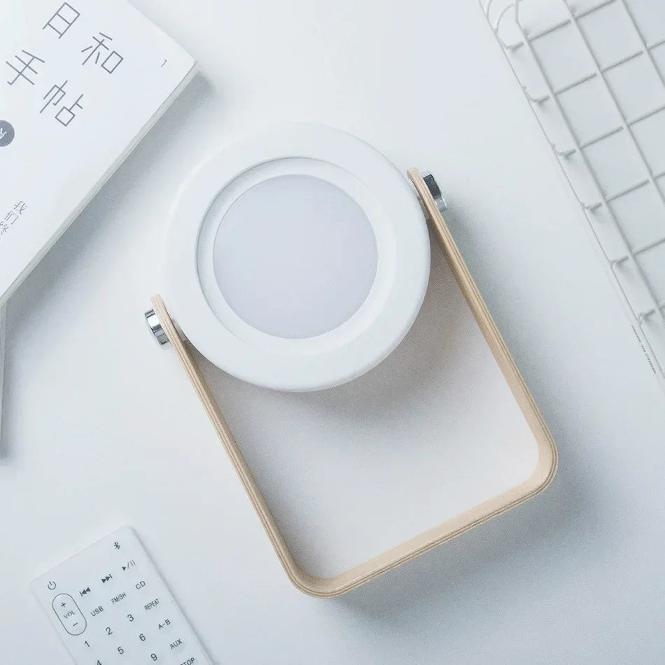 Farol Portátil Recargable con Asa de Madera y Pantalla