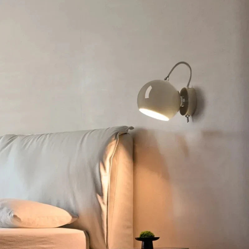 Aplique de Pared Nordic Cream con Cúpula Giratoria Ajustable