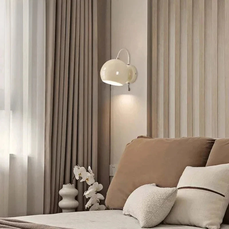 Aplique de Pared Nordic Cream con Cúpula Giratoria Ajustable