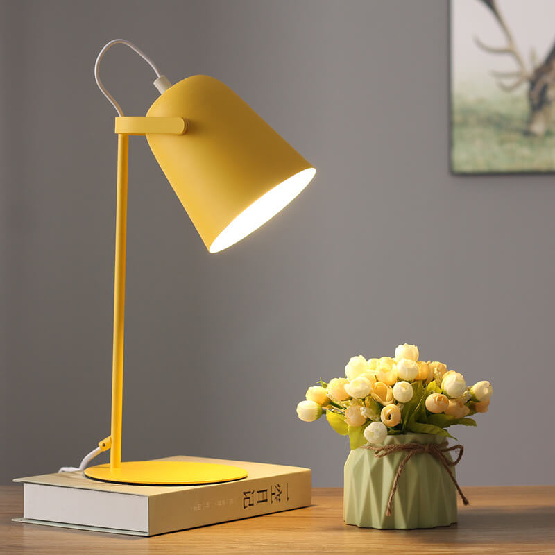 Lámpara de Escritorio LED de Metal Nórdica Minimalista