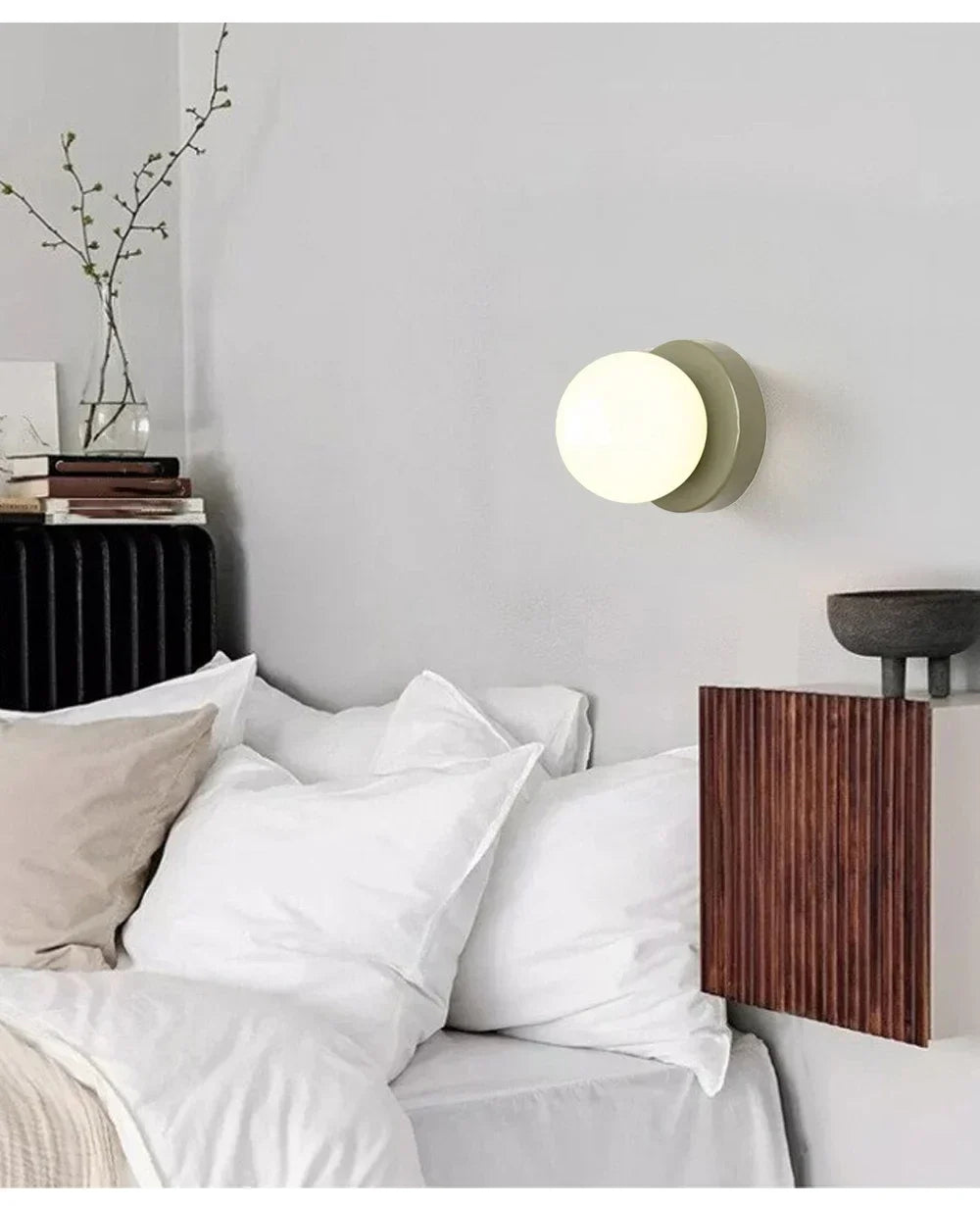 Aplique de Pared LED Macaron con Globo de Vidrio de Colores