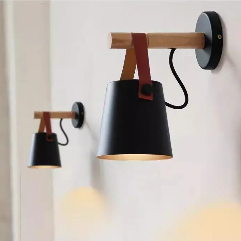 Aplique de Pared Nórdico de Madera y Cuero para Mesilla