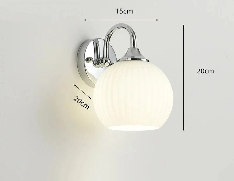 Aplique de Pared Quashion con Globo de Vidrio Cromo o Latón