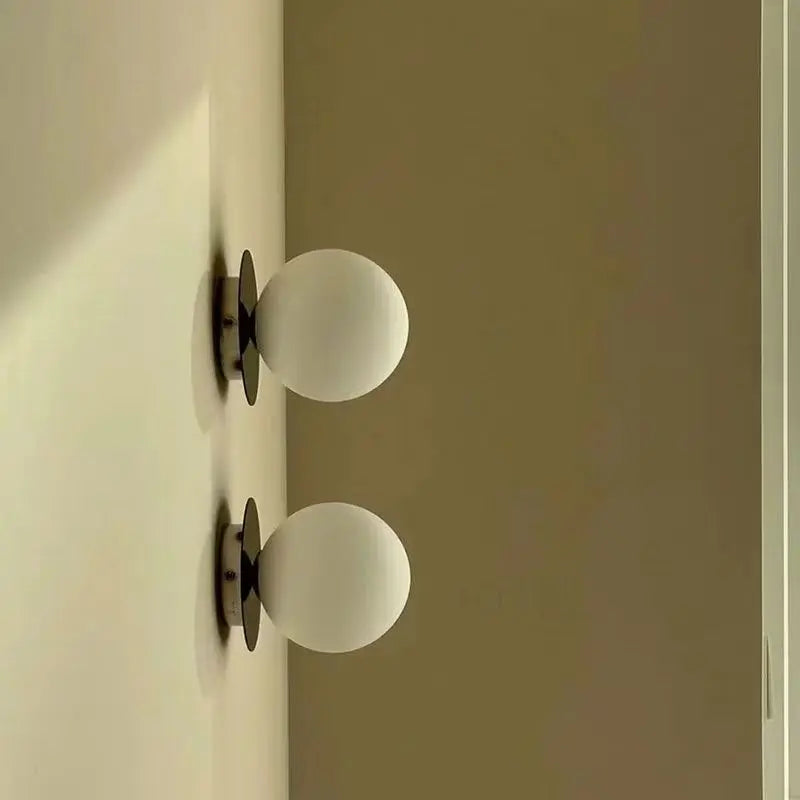 Aplique Nordic Globe de Cristal para Baño y Dormitorio