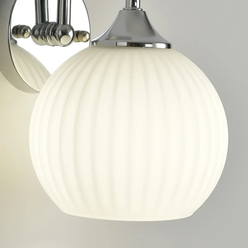 Aplique de Pared Quashion con Globo de Vidrio Cromo o Latón
