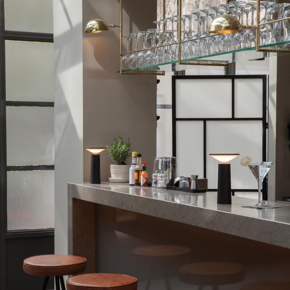 Lámpara de Mesa Aurora Libra de Diseño Moderna Regulable