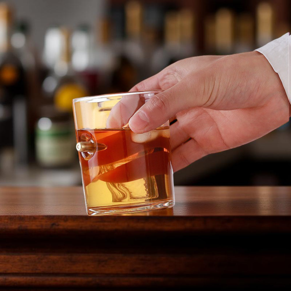 Juego de Decantador de Whisky con Soporte en Forma de Rifle