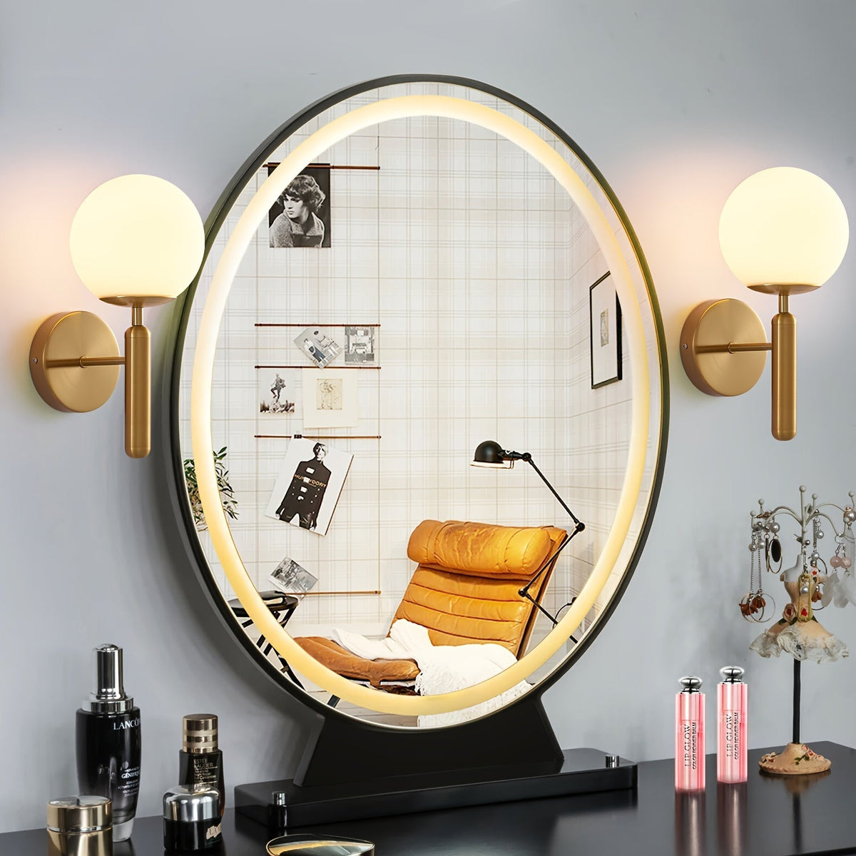 Aplique de Pared Moderno con Globo de Vidrio y Metal Pulido