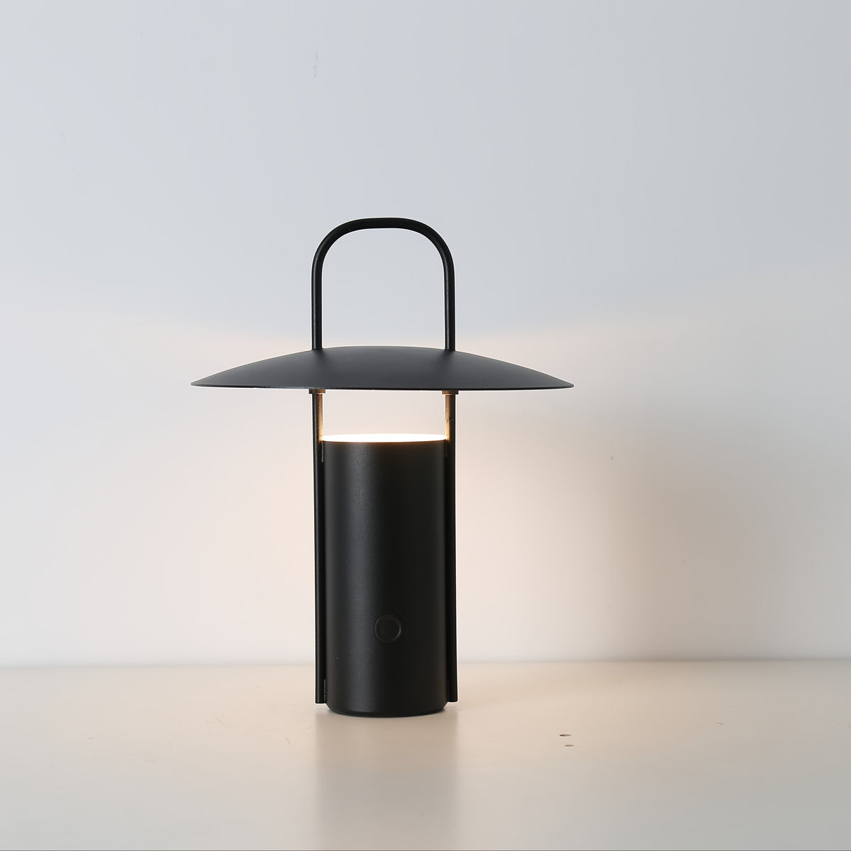 Lámpara Táctil LED Inalámbrica Recargable de Metal Cúpula