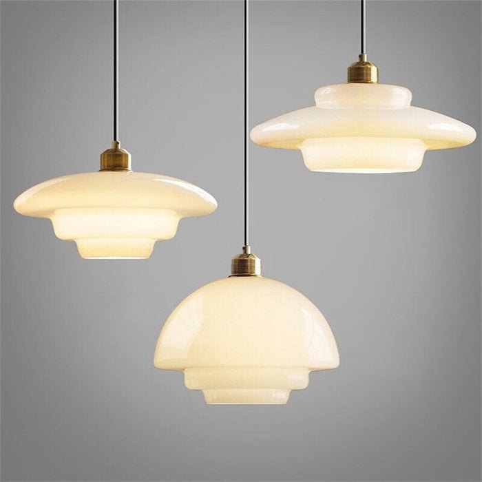 Lámpara Colgante de Vidrio Blanco Opalino Mid-Century