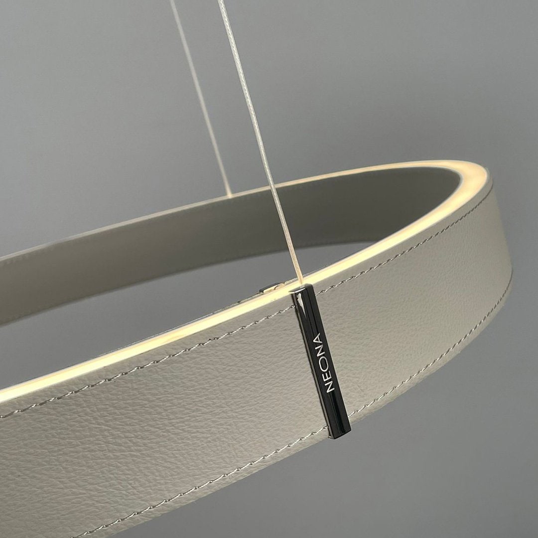 Lámpara Colgante LED de Techo Minimalista en Negro o Cuero
