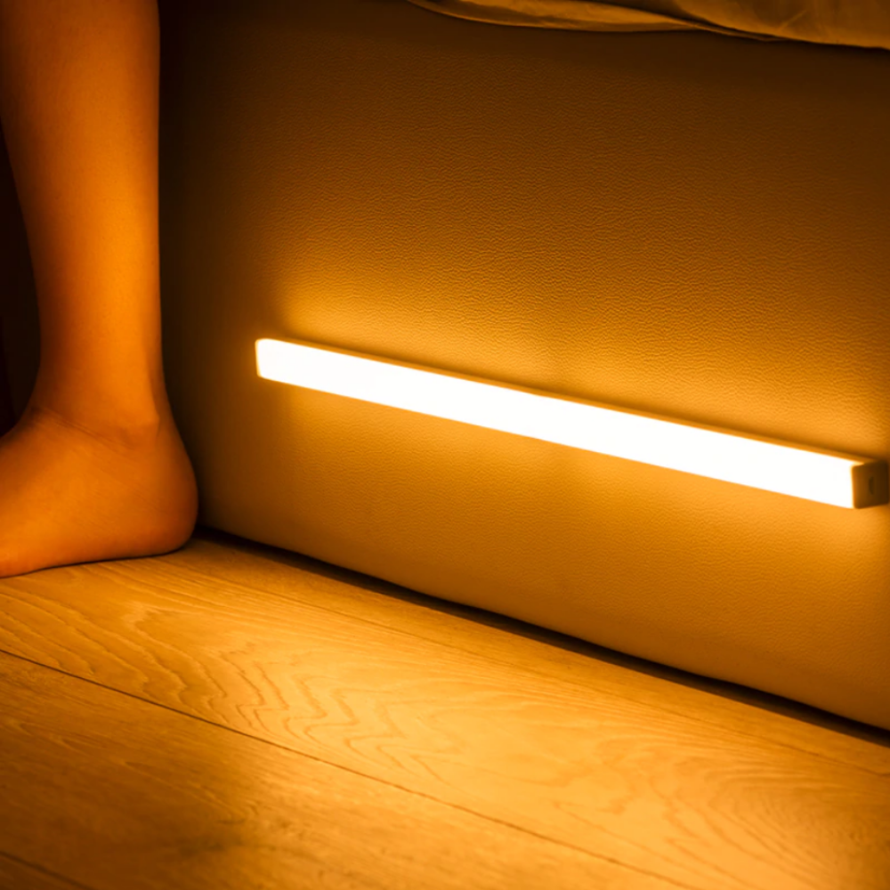Barra LED de Mesilla con Sensor y Marco Efecto Madera