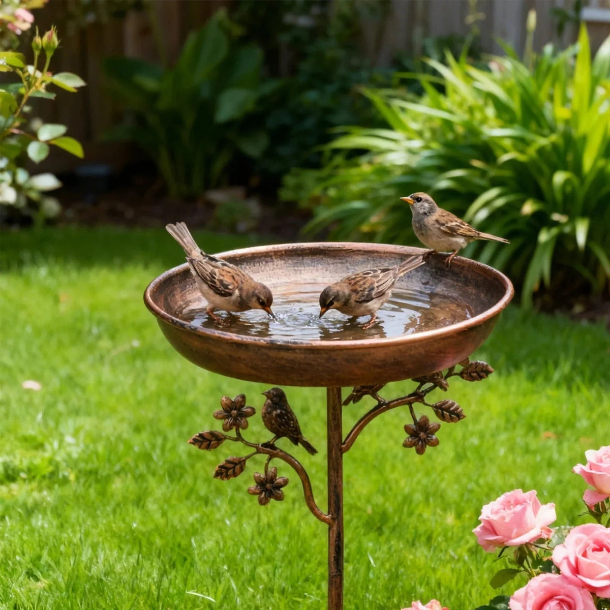 Bebedero para Pájaros de Metal con Pie Decorativo de Jardín