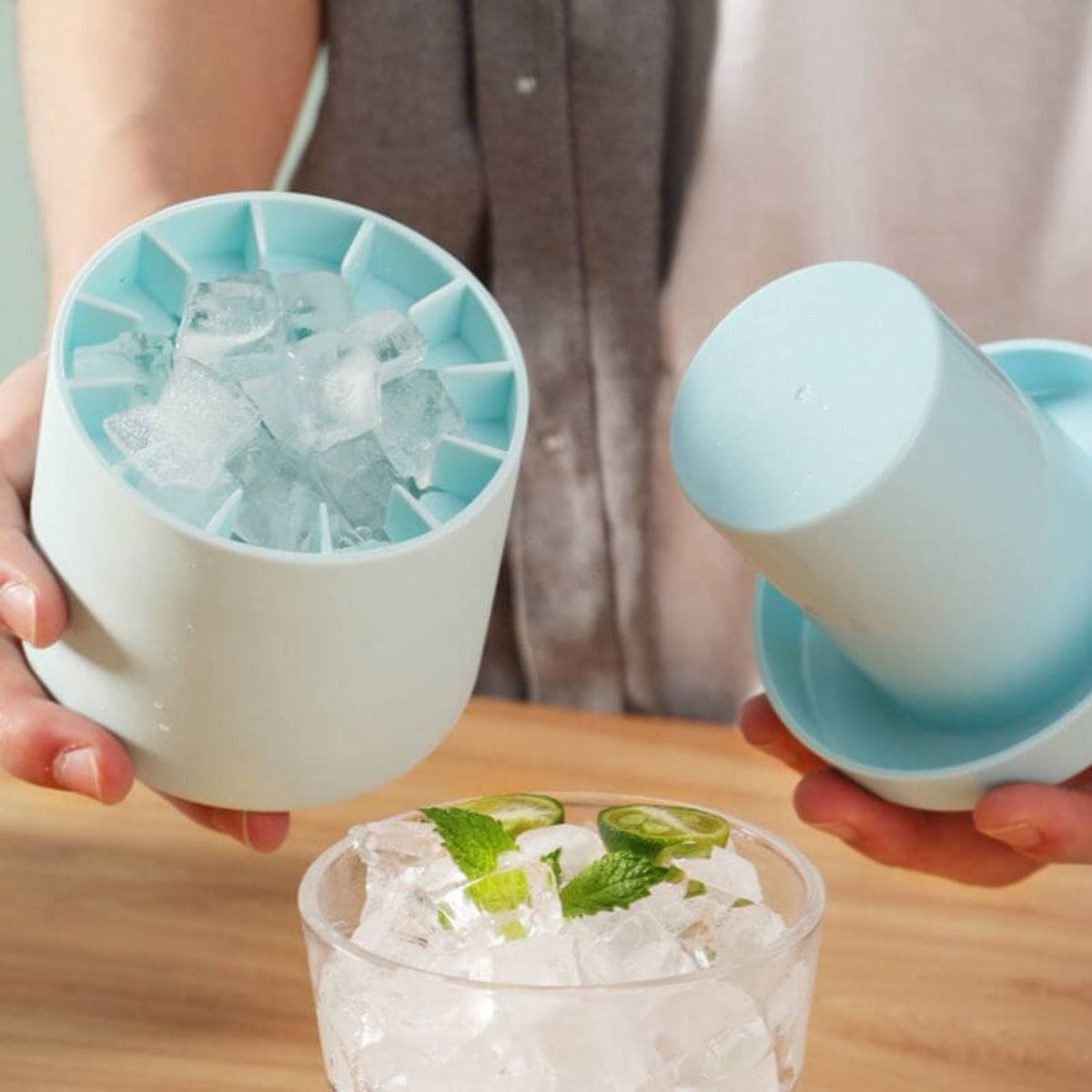 Cubitera Compacta Apilable con Tapa para Hielo Rápido