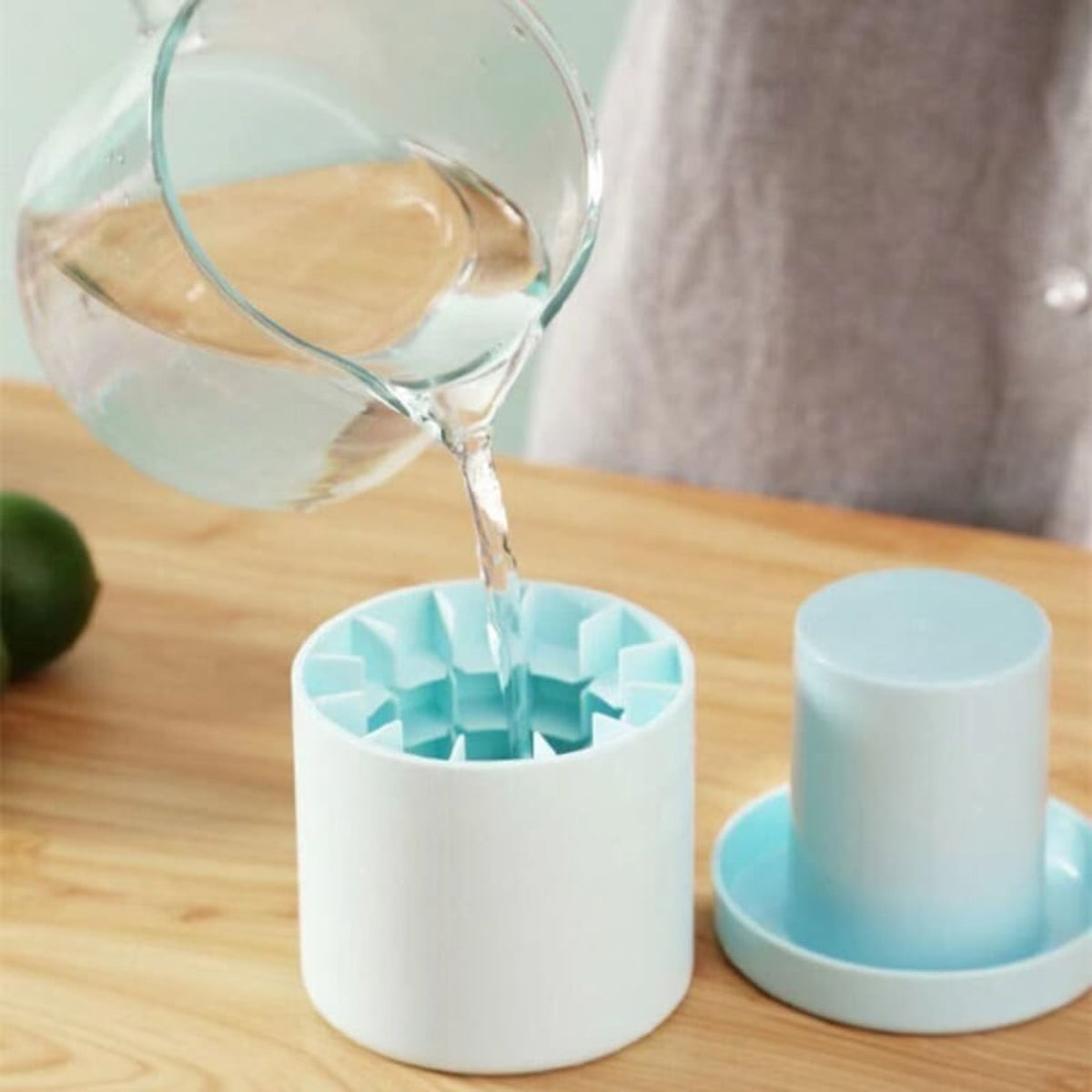 Cubitera Compacta Apilable con Tapa para Hielo Rápido