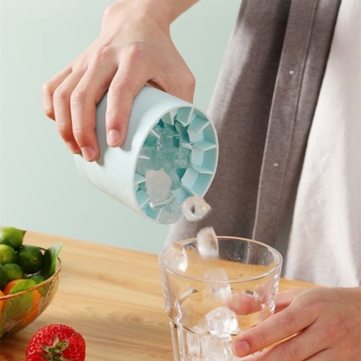 Cubitera Compacta Apilable con Tapa para Hielo Rápido