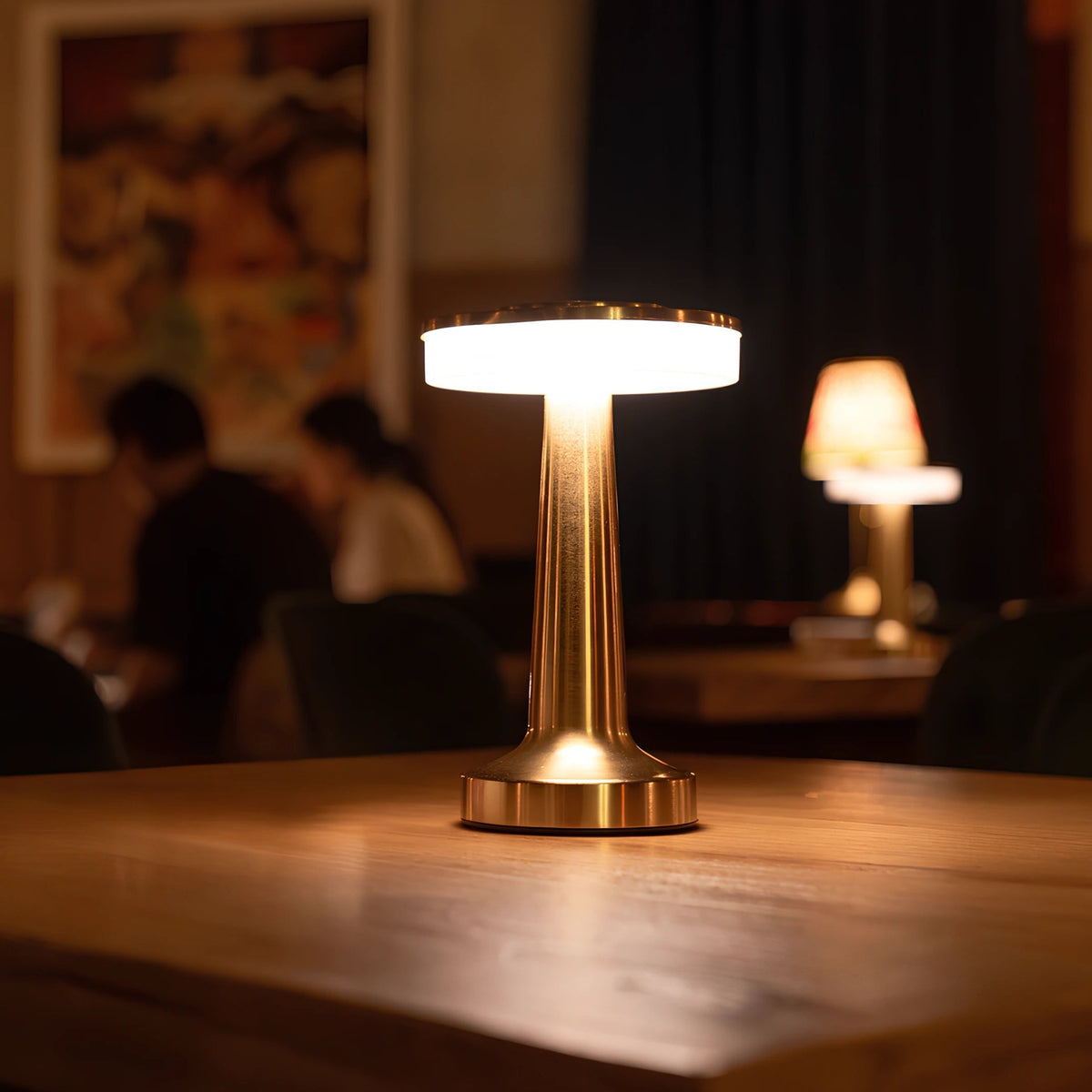 Lámpara de Mesa Metálica Inalámbrica Recargable Regulable
