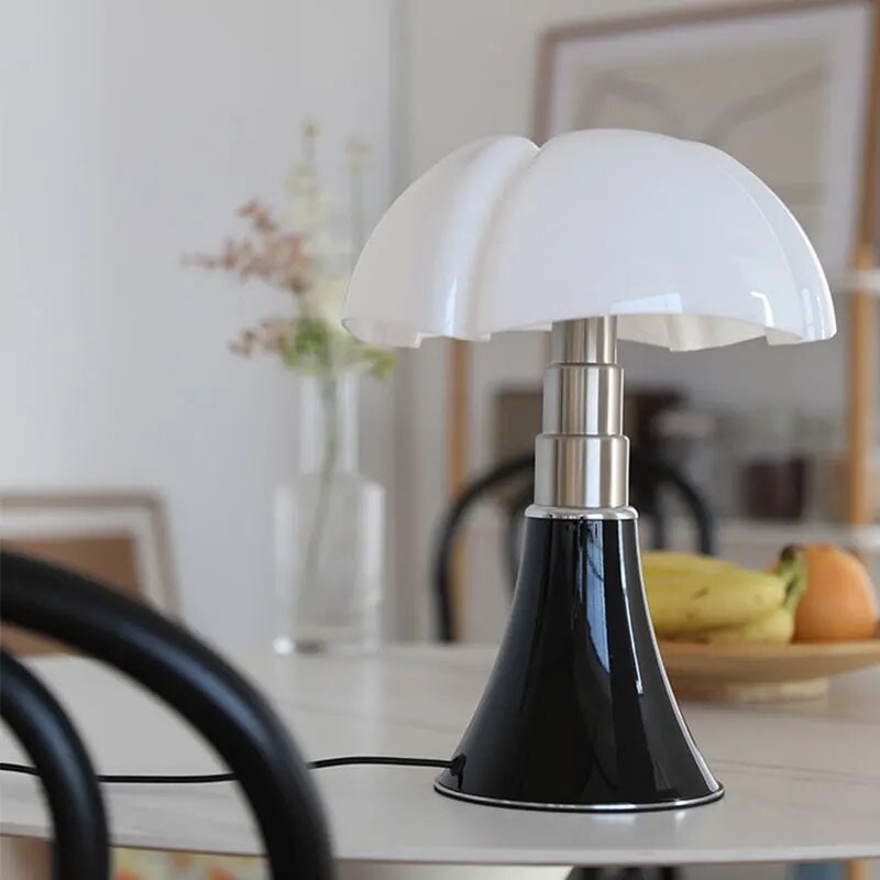 Lámpara de Mesa Flor de Acero LED Regulable y Ajustable